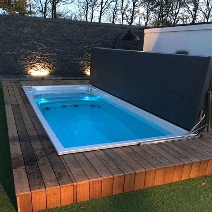 swimspa med lock från Spa och Bad Kalmar