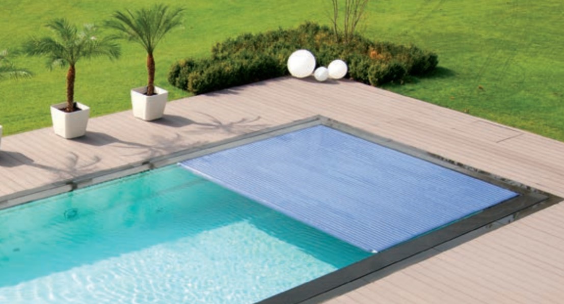pool med lamelltäckning Kalmar